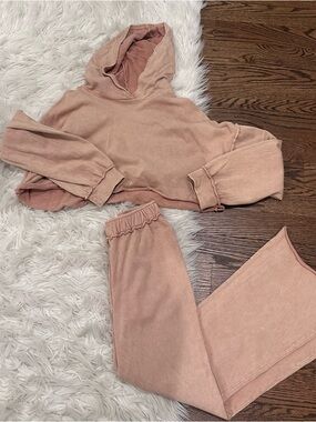 Blue Blush Tan Sweatsuit